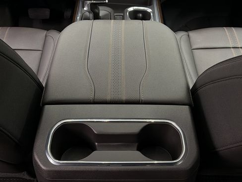 Used 2026 Chevrolet Silverado 1500 High Country w/ High Country Premium Package AWD/4WD image 38