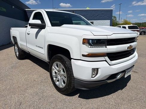 Used 2018 Chevrolet Silverado 1500 LT w/ LT Convenience Package AWD/4WD image 7