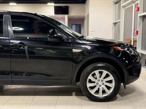 Used 2017 Land Rover Discovery Sport SE image 16