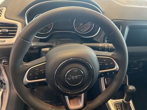 Used 2021 Jeep Compass Latitude w/ Driver Assistance Group FWD image 21