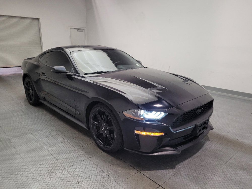 Used 2019 Ford Mustang Coupe w/ Black Accent Package RWD image 13