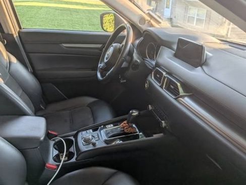 Used 2020 MAZDA CX-5 Touring FWD image 2