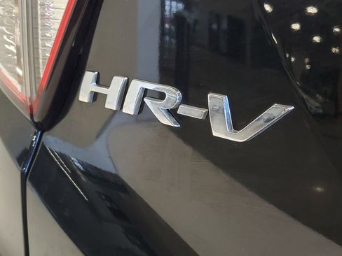 Used 2021 Honda HR-V LX image 7