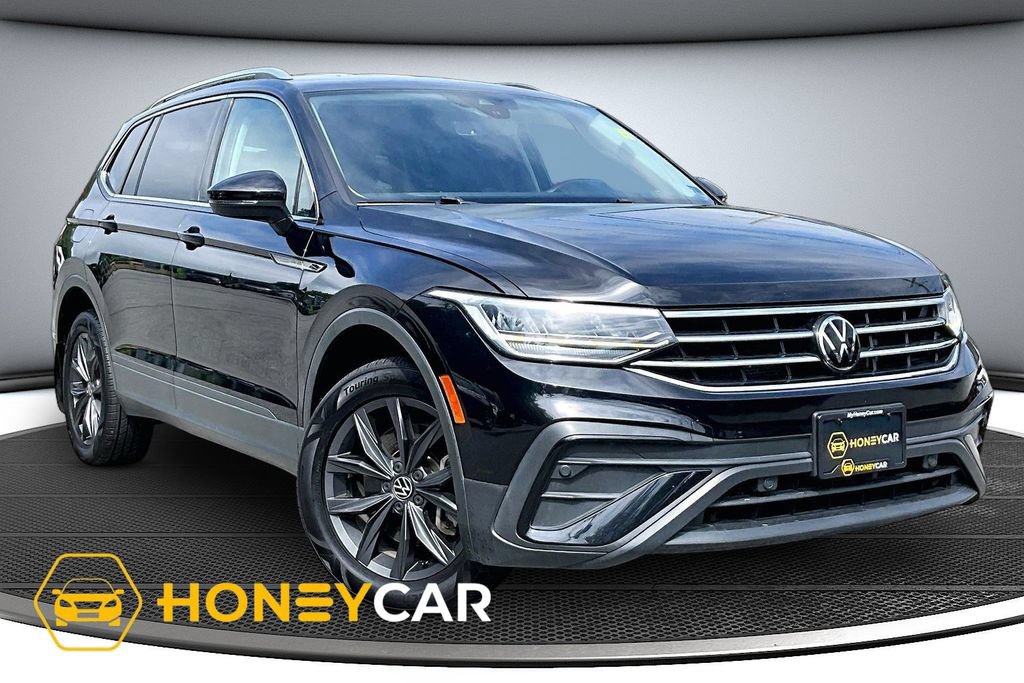 Used 2022 Volkswagen Tiguan SE AWD/4WD image 1