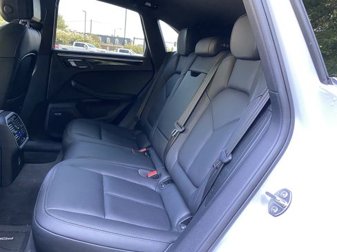 Used 2020 Porsche Macan S AWD/4WD image 34