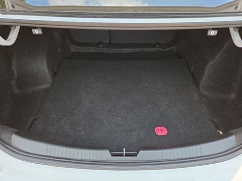 Used 2021 Chevrolet Malibu LS FWD image 26
