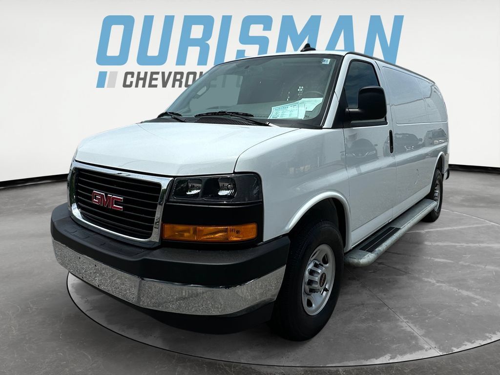 Used 2025 GMC Savana 2500 w/ Driver Convenience Package RWD image 2