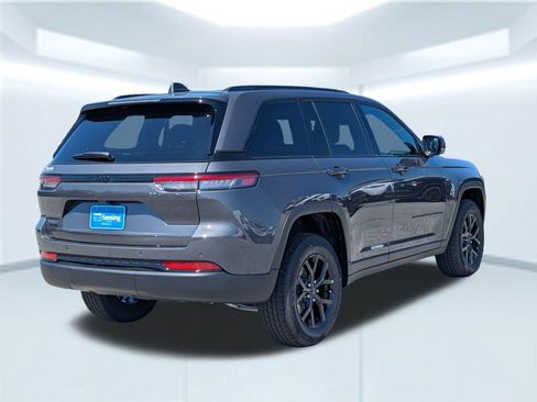New 2025 Jeep Grand Cherokee Altitude image 6