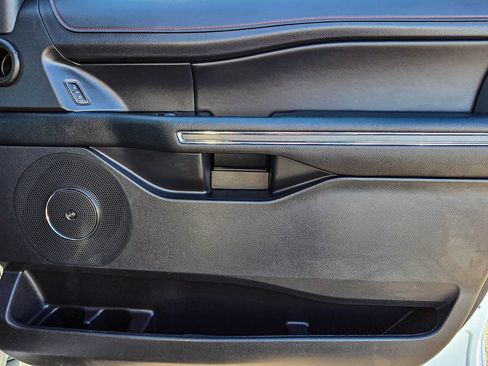 Used 2023 Ford Expedition Limited image 42