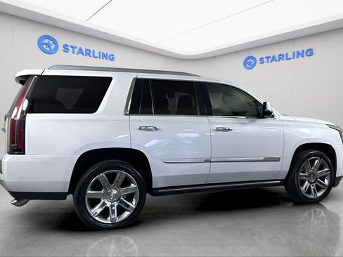 Used 2019 Cadillac Escalade Premium Luxury RWD image 10