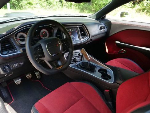 Used 2022 Dodge Challenger R/T Scat Pack RWD image 3