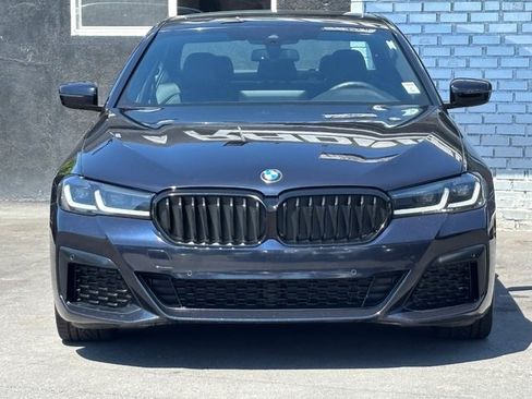 Used 2022 BMW 530i w/ M Sport Package RWD image 2