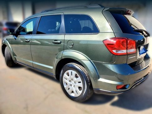 Used 2019 Dodge Journey SE w/ Premium Group FWD image 7