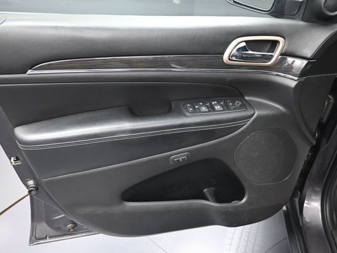 Used 2015 Jeep Grand Cherokee Overland AWD/4WD image 10