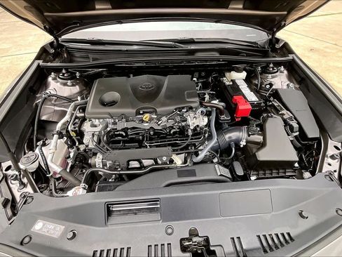 Used 2024 Toyota Camry LE FWD image 32