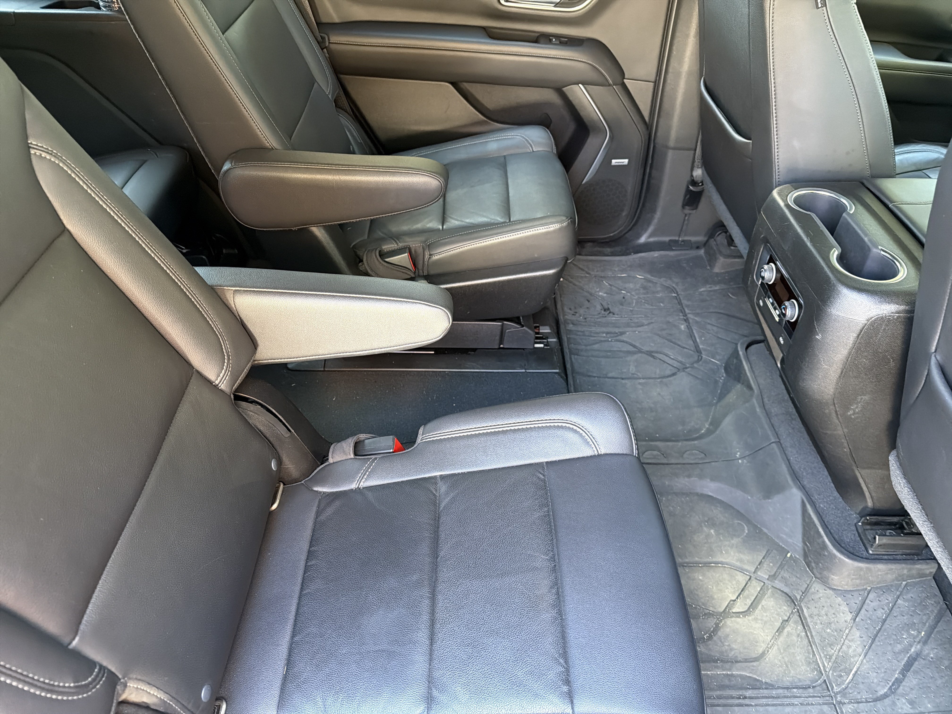 Used 2021 Chevrolet Tahoe Z71 AWD/4WD image 39