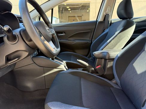 Used 2025 Nissan Versa SV FWD image 27