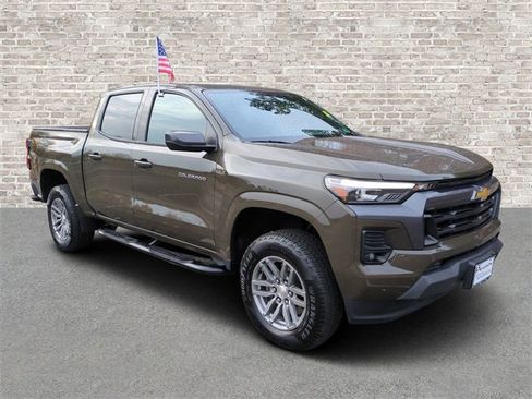 Used 2023 Chevrolet Colorado LT w/ LT Convenience Package III image 1