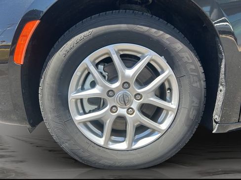 Used 2023 Chrysler Pacifica Touring-L FWD image 27