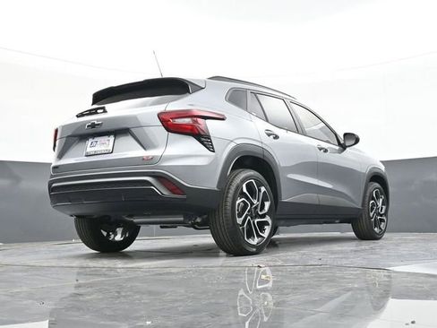 New 2026 Chevrolet Trax RS w/ Driver Confidence Package image 45