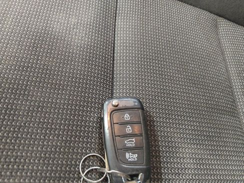 Used 2020 Hyundai Accent SE FWD image 32