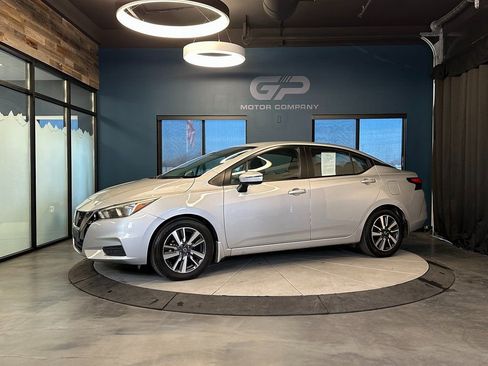 Used 2021 Nissan Versa SV image 7