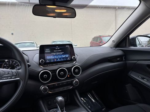 Used 2025 Nissan Sentra SV image 33