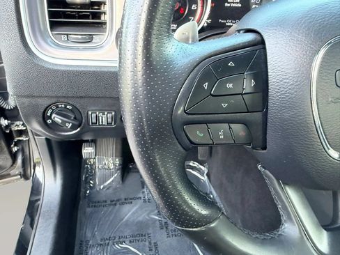 Used 2019 Dodge Charger SXT AWD/4WD image 17
