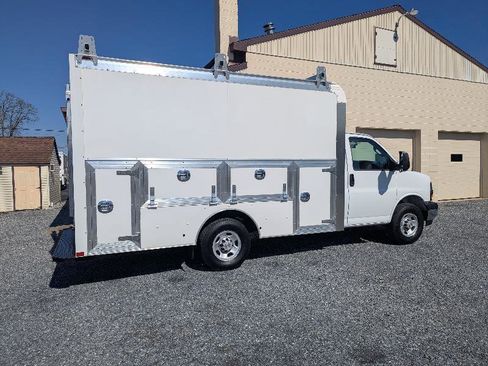 Used 2025 Chevrolet Express 3500 G3500 139 w/ Power Convenience Package RWD image 13