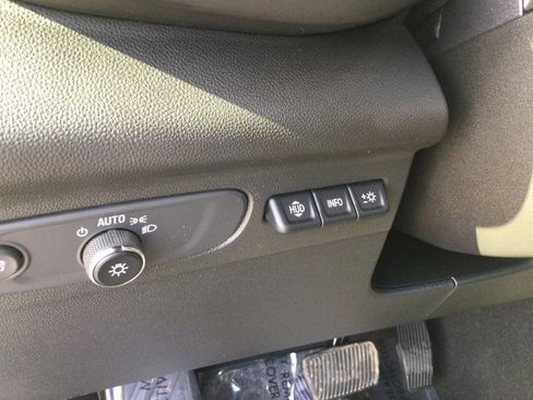Used 2023 Buick Envision Avenir AWD/4WD image 16