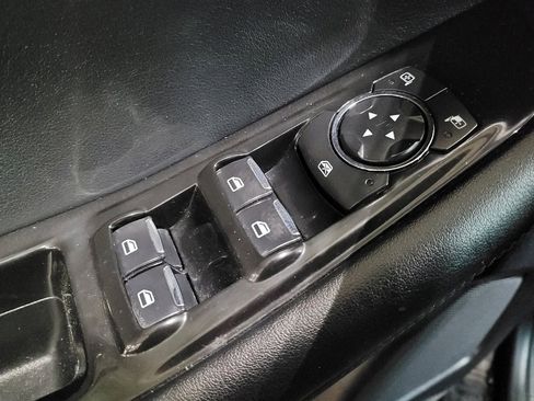 Used 2020 Ford Edge SEL image 27