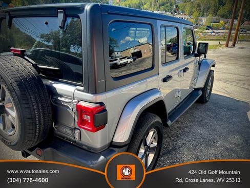 Used 2018 Jeep Wrangler Unlimited Sahara w/ Dual Top Group image 19