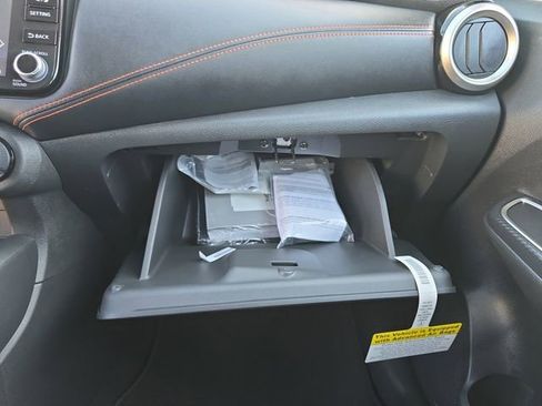 New 2025 Nissan Versa SR image 30