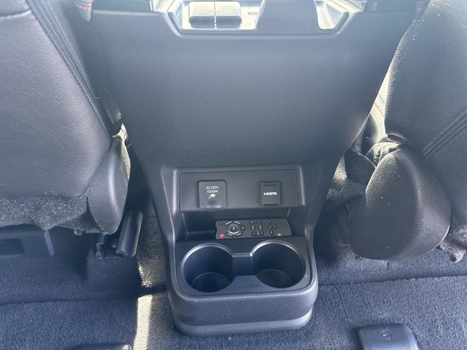Used 2024 Toyota Sienna XSE w/ XSE Premium Package FWD image 26