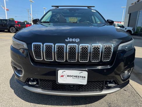 Used 2020 Jeep Cherokee Overland w/ Technology Group AWD/4WD image 38
