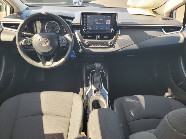 Used 2022 Toyota Corolla LE FWD image 16