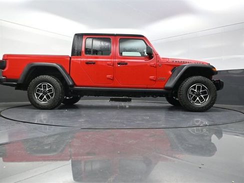 New 2025 Jeep Gladiator Rubicon w/ Convenience Group image 24