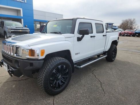 Used 2010 HUMMER H3T Luxury image 26