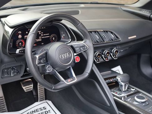 Used 2020 Audi R8 V10 w/ Carbon Exterior Package image 17