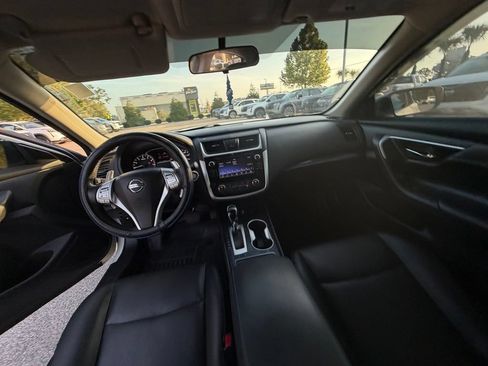 Used 2018 Nissan Altima 2.5 SR w/ SR Midnight Edition FWD image 23
