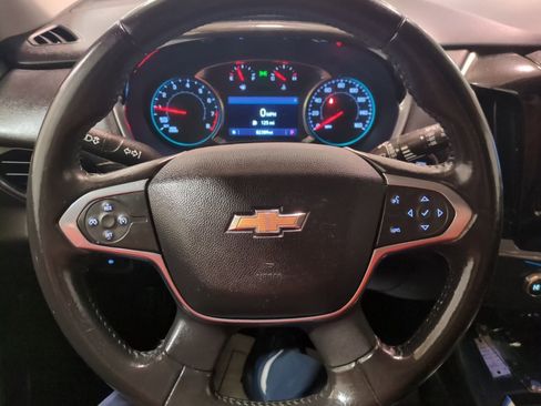 Used 2021 Chevrolet Traverse LT image 19