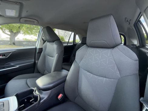 Used 2025 Toyota RAV4 XLE image 14