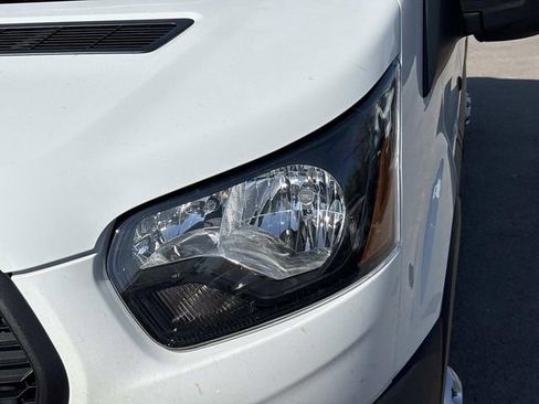 New 2026 Ford Transit 250 148 Medium Roof RWD image 10