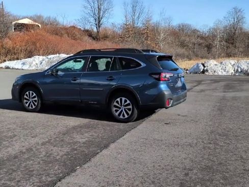 Certified 2022 Subaru Outback Premium image 6