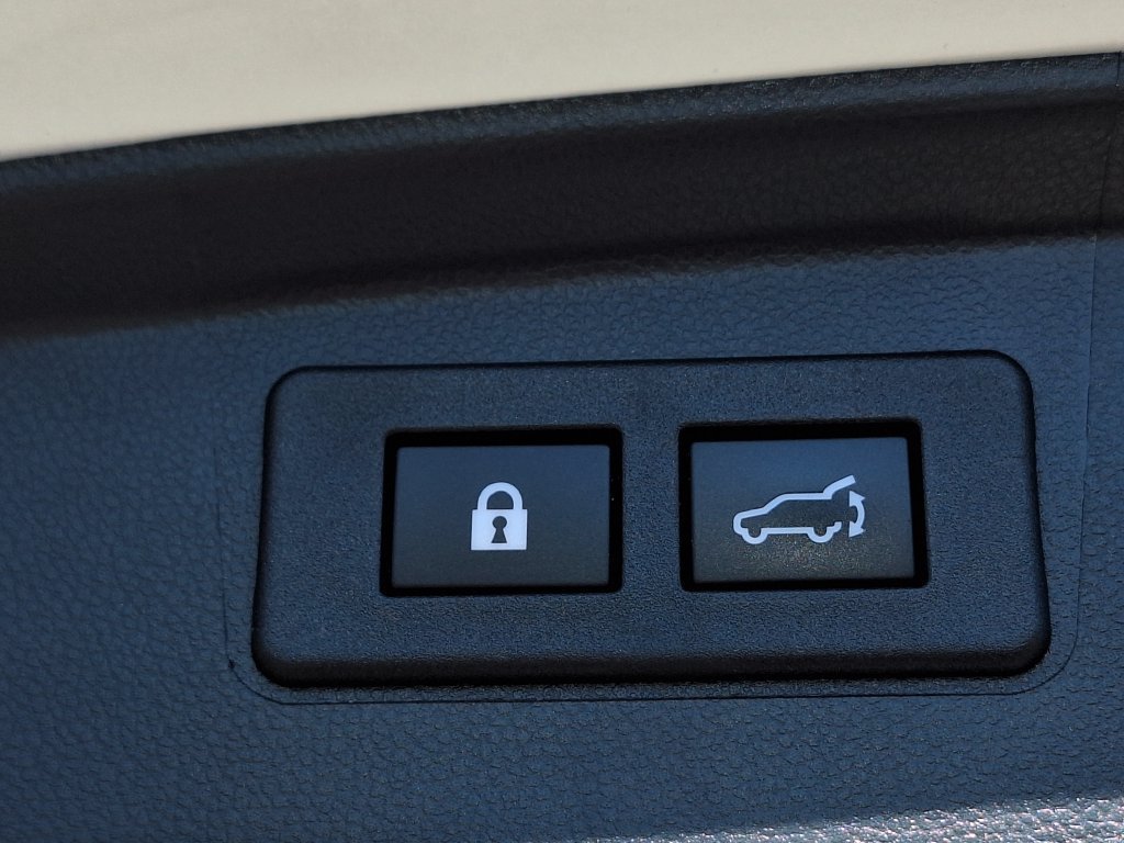 Used 2023 Subaru Outback Premium AWD/4WD image 28