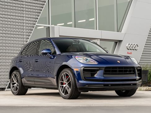 Used 2022 Porsche Macan S AWD/4WD image 1