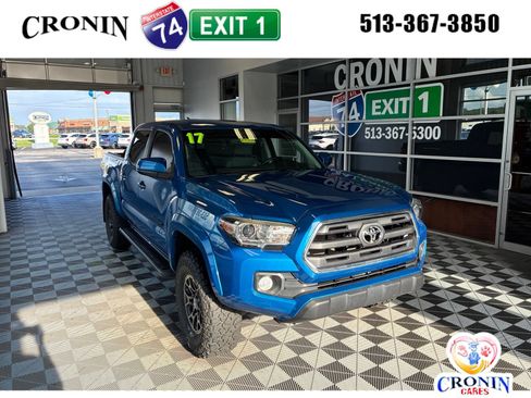 Used 2017 Toyota Tacoma SR5 w/ Tow Package AWD/4WD image 1