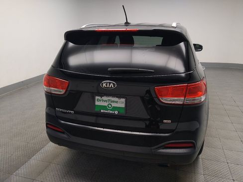 Used 2016 Kia Sorento FWD image 7