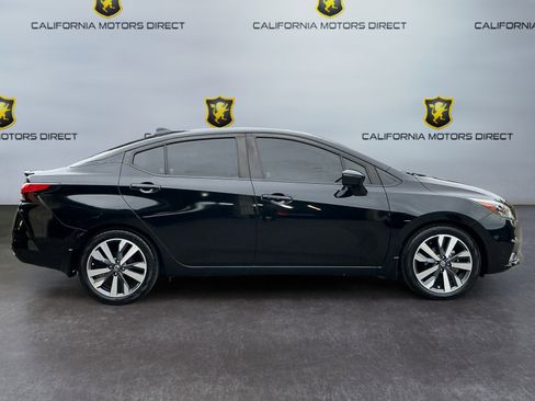 Used 2020 Nissan Versa SR w/ Convenience Package image 3
