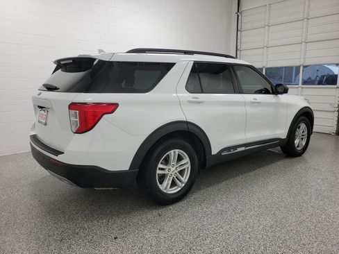 Used 2020 Ford Explorer XLT w/ Equipment Group 202A RWD image 4